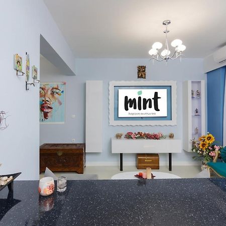 Wonderful Renovated Apartment With Private Patio Ateny Zewnętrze zdjęcie