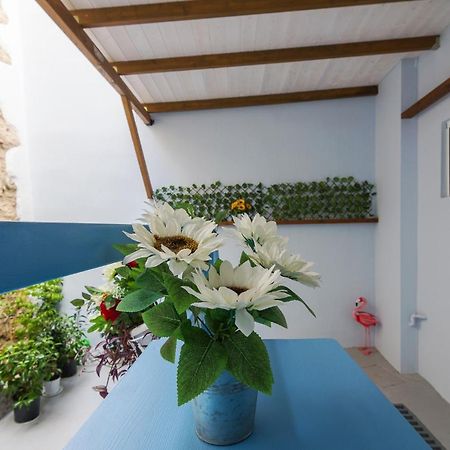 Wonderful Renovated Apartment With Private Patio Ateny Zewnętrze zdjęcie