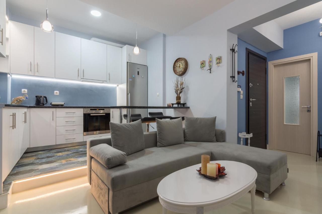 Wonderful Renovated Apartment With Private Patio Ateny Zewnętrze zdjęcie